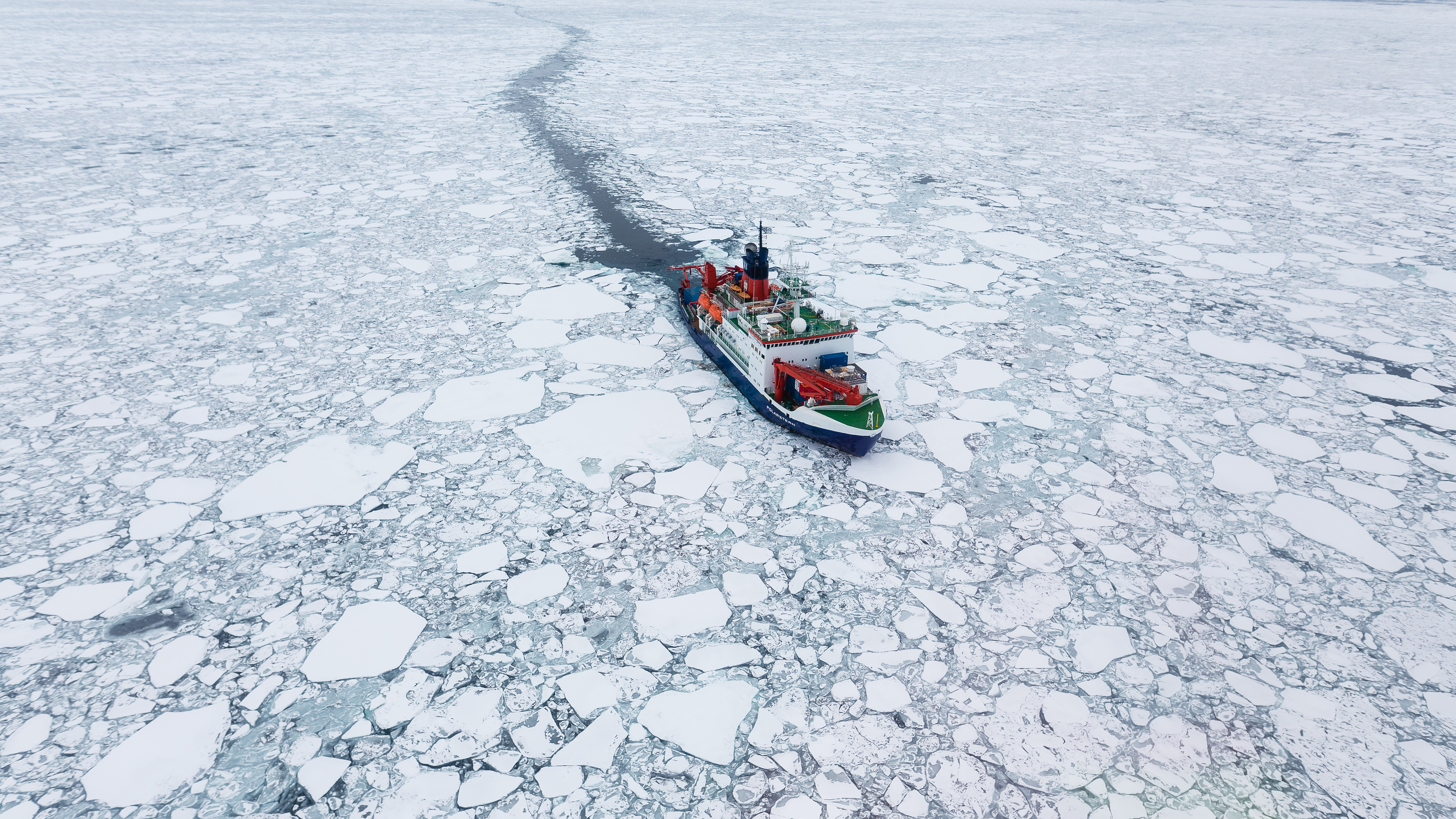 Polarstern moving through ice