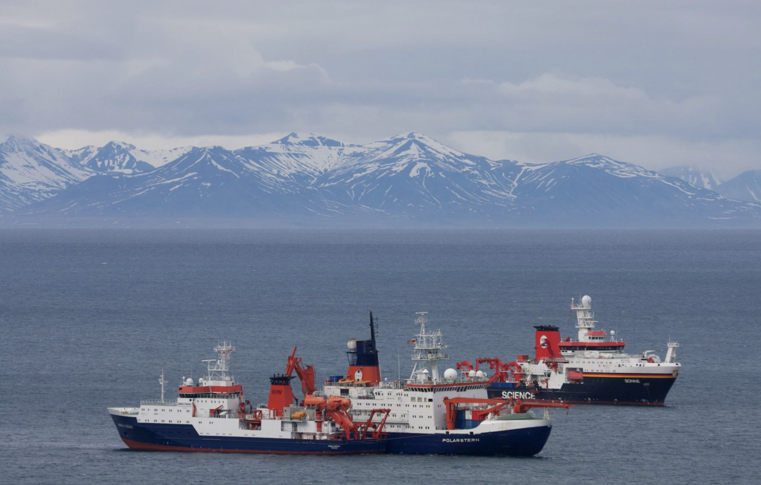 Polarstern and its resupply ships