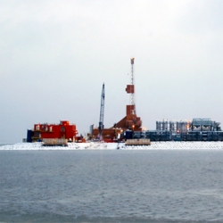 drilling rig in ocean
