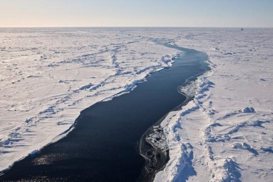 An aerial view of the Arctic landscape. Photo: Michael Gutsche/Alfred Wegener Institute